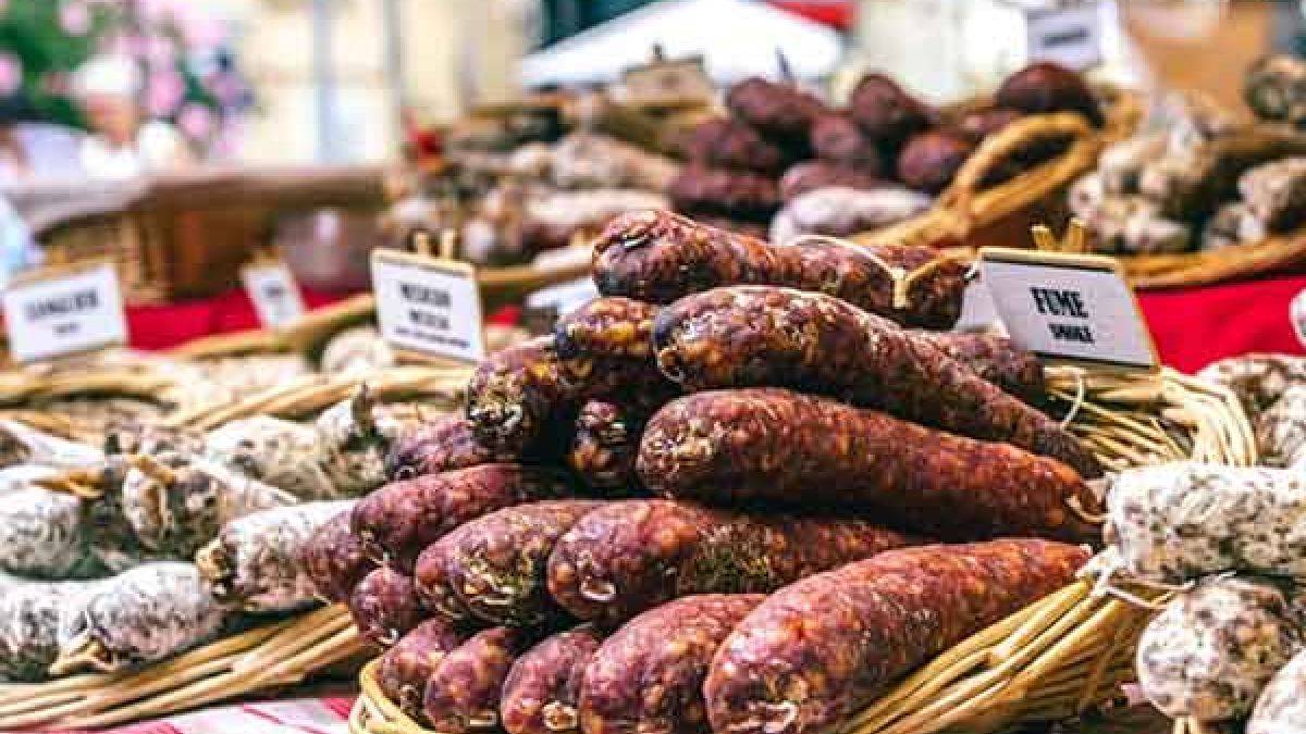 Salchichón y fuet: similares, pero no iguales