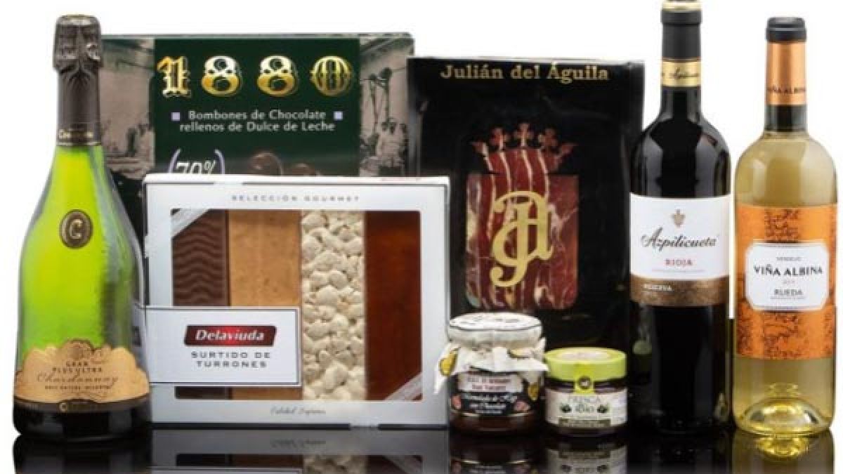 productos imprescindibles en un lote navideño