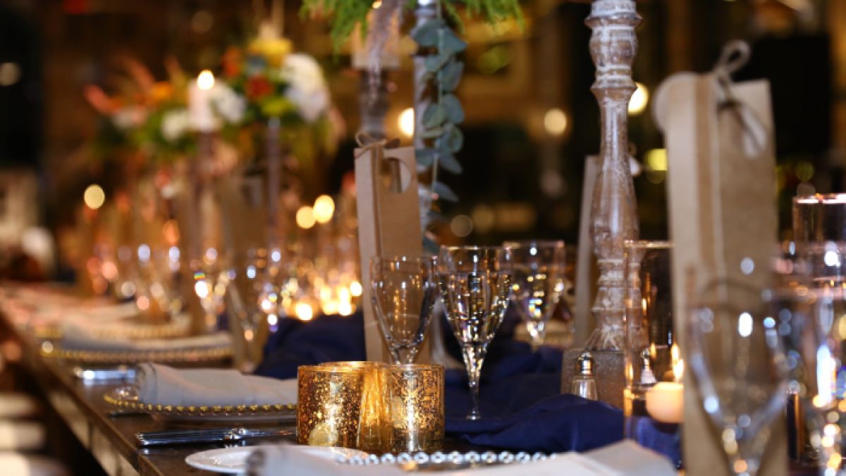 ¿Qué protocolo debes seguir en una cena navideña?